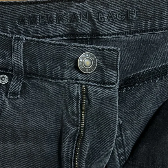 American Eagle Highest Rise 90’s Boyfriend Black Jeans Size 12 Baggy Distressed - Picture 3 of 15